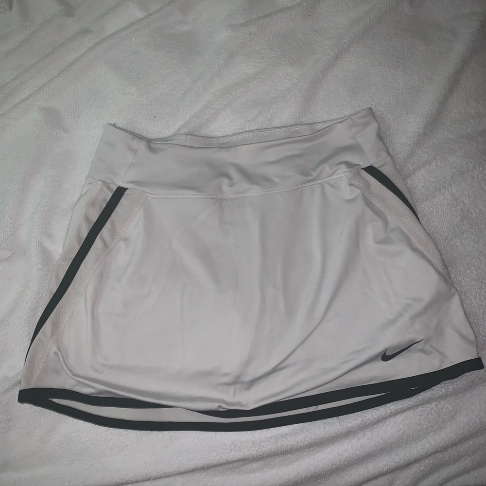 White nike tennis skirt